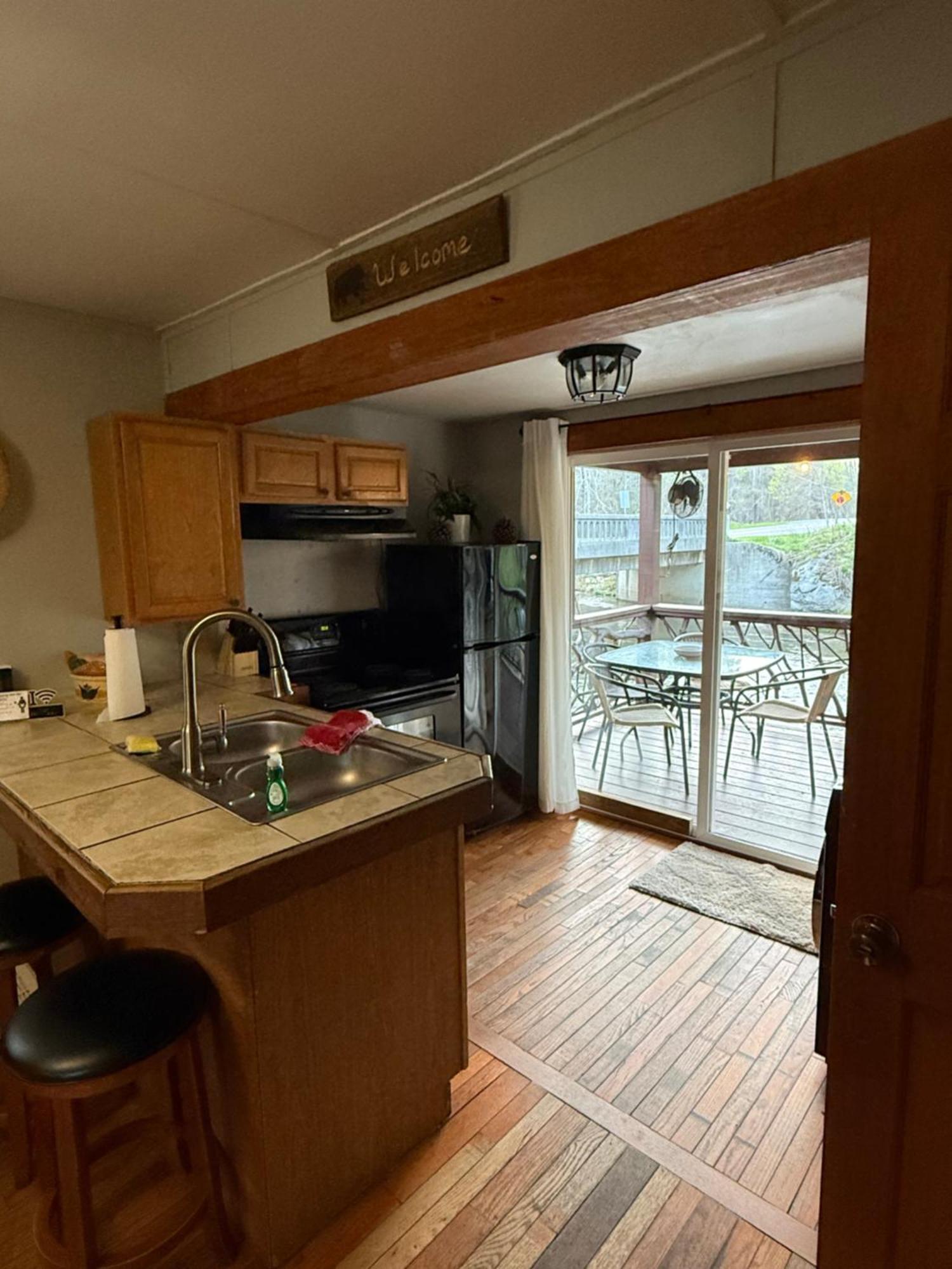 Qualla Cabins And Motel Cherokee Near Casino Whittier Екстериор снимка