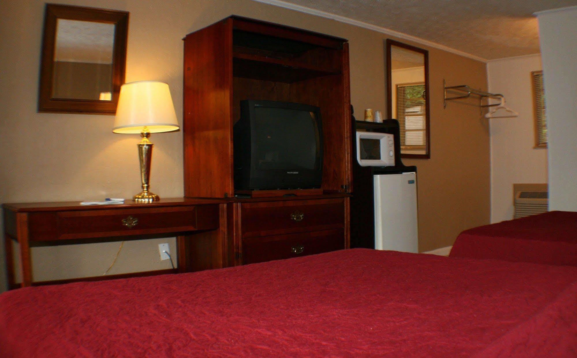 Qualla Cabins And Motel Cherokee Near Casino Whittier Екстериор снимка